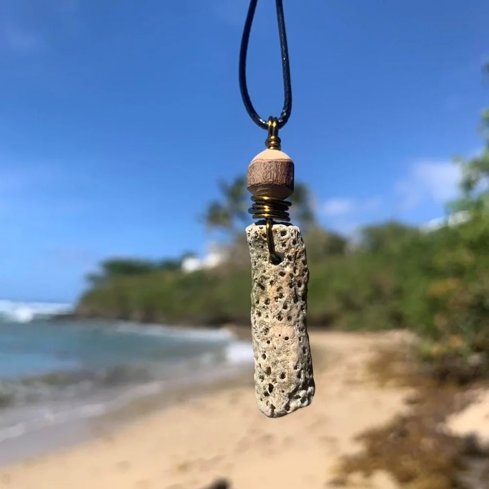 Wire wrapped coral and wood bead Necklace bohemian beach jewelry - Picture 2 of 4